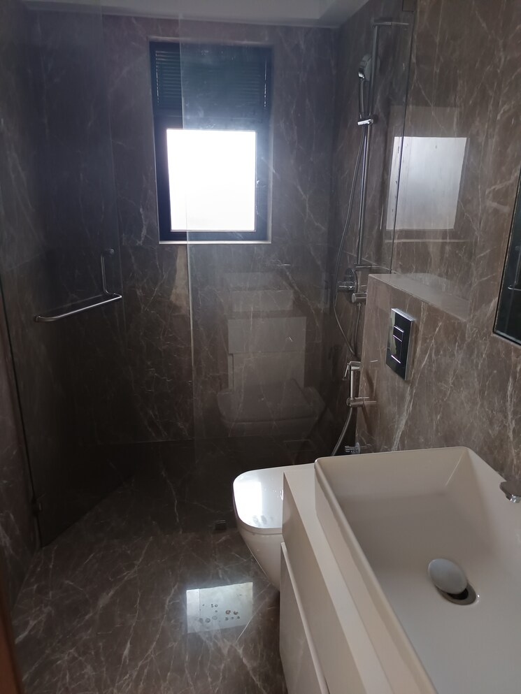 Attached Bathroom, santacruz west 4 Bedroom 1735 Sq.Ft. Apartment In Santacruz West Mumbai 8821118