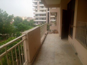 Balcony in 3 BHK Apartment at Karanvir Towers, Sector 52 – for Rent