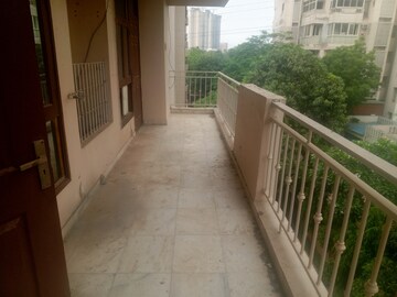 Balcony in 3 BHK Apartment at Karanvir Towers, Sector 52 – for Rent
