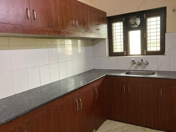Kitchen in 3.5 BHK Apartment at Jnu Aravali Apartments, Sector 56 – for Rent