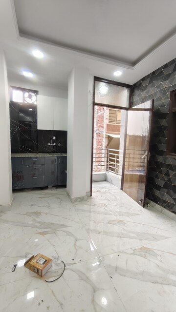 1 BHK Builder Floor For Rent in Govindpuri