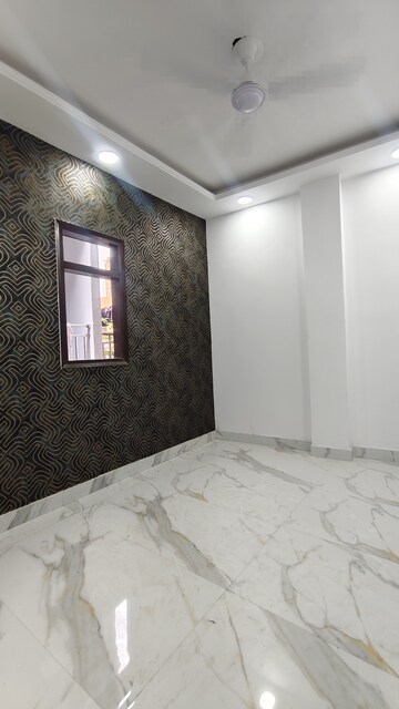 Building Lobby in 1 BHK Builder Floor at Govindpuri – for Rent