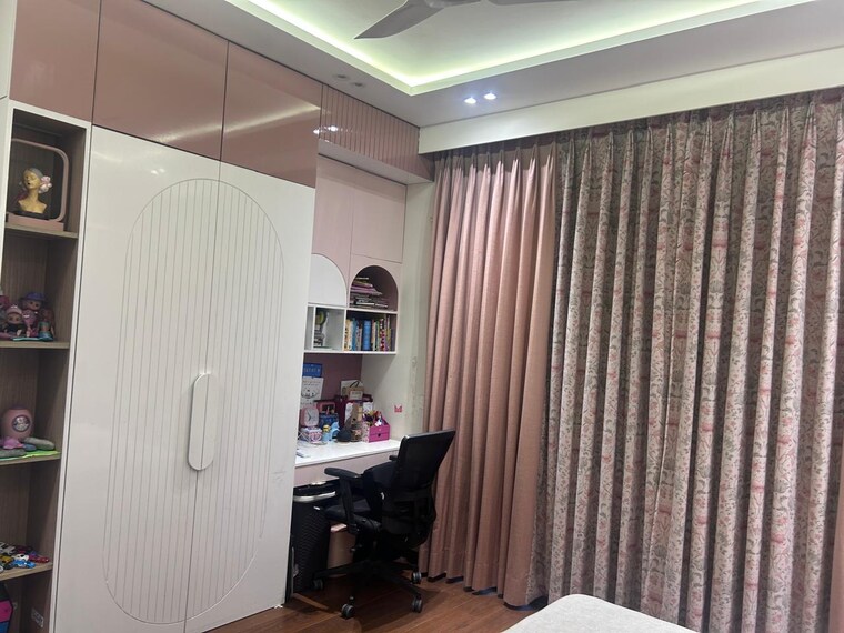 Bedroom, tata-primanti-villas 4 Bedroom 7000 Sq.Ft. Villa In Sector 72 Gurgaon 8821151
