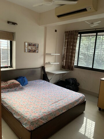 Bedroom in 3 BHK Apartment at Keshav Bhuvan, Matunga West – for Rent