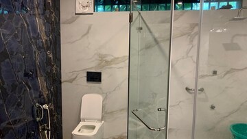 Bathroom in 6+ BHK Apartment at Giri Nagar – for Sale