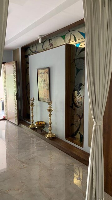  6+ BHK Apartment at Giri Nagar – for Sale