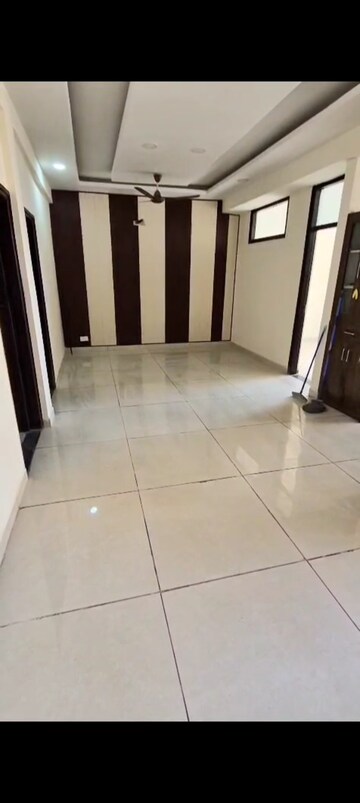 3 BHK Apartment For Rent in Dhakoli