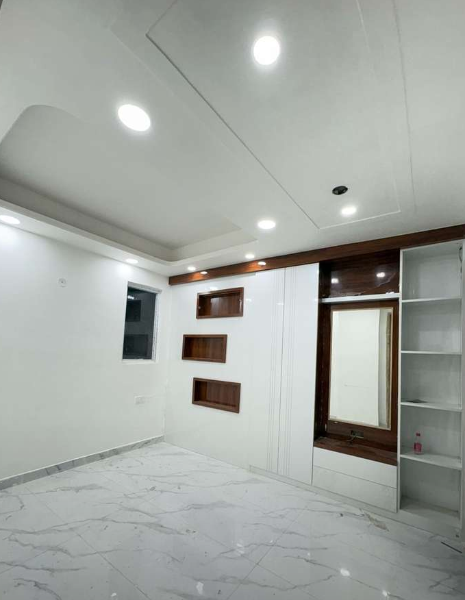 2 BHK + Extra Room Builder Floor For Sale in Royal Residency 