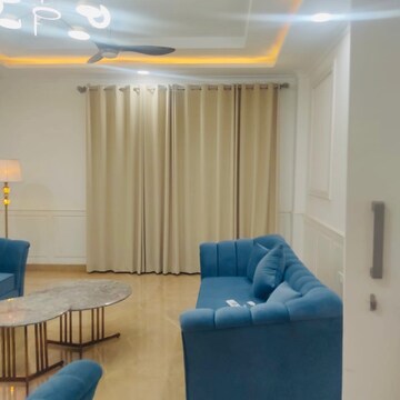 Living Room in 4 BHK Builder Floor at Srishti Greenfield Homes, Sector 42 – for Rent