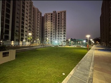 Swimming Pool in 3 BHK Apartment at Goyal Orchid Piccadilly, Thanisandra Main Road – for Sale
