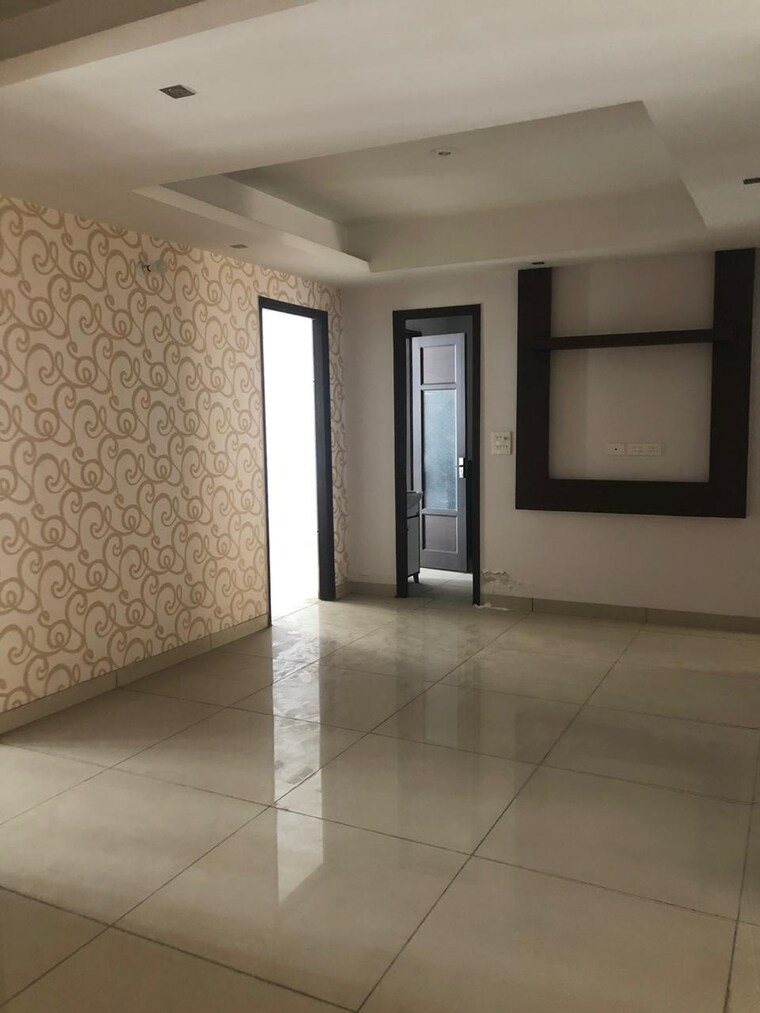 Room, sector 125 3 Bedroom 2200 Sq.Ft. Apartment In Sector 125 Mohali 8821303