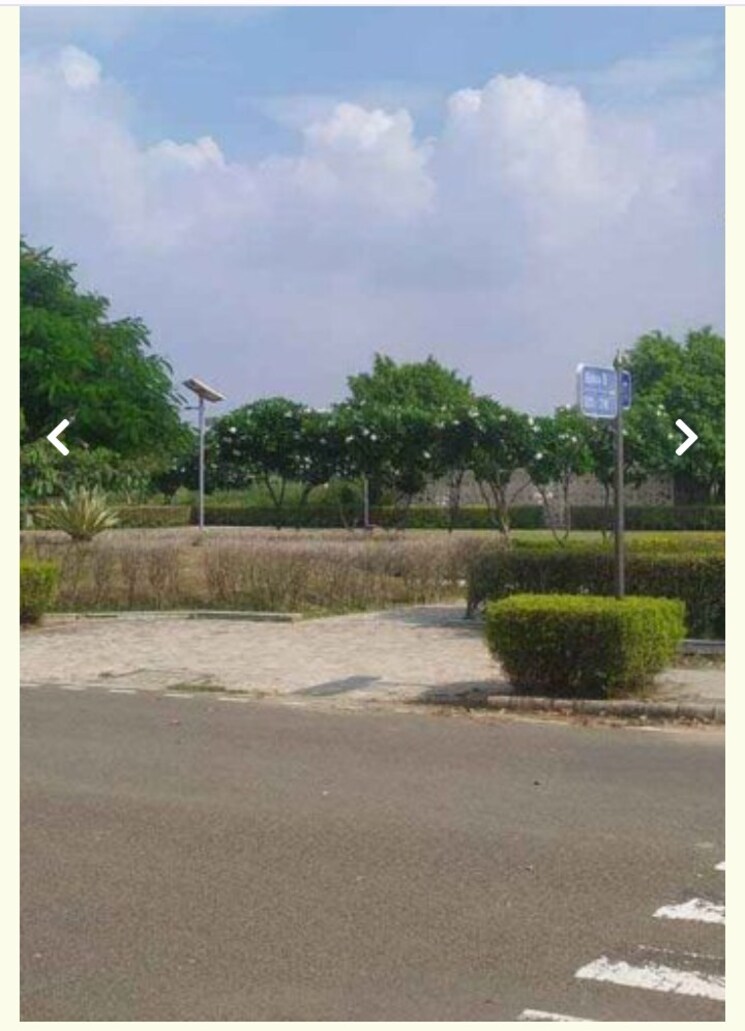undefined, dlf-hyde-park  3150 Sq.Yd. Plot In South Mullanpur Chandigarh 8821336