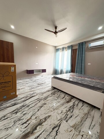 Bedroom in 4 BHK Builder Floor at Sector 46 – for Rent