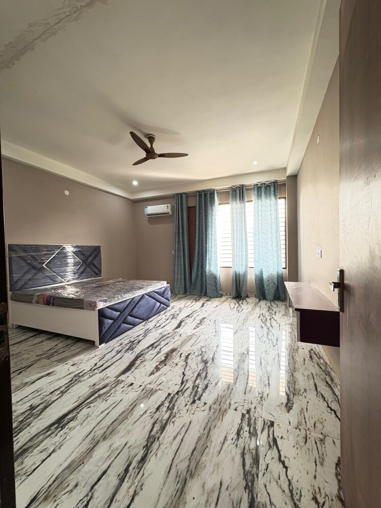 Bedroom, sector 46 4 Bedroom 460 Sq.Yd. Builder Floor In Sector 46 Gurgaon 8821367