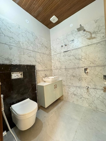 Master Bedroom in 3 BHK Builder Floor at New Hindon Vihar, Neelmani Colony – for Rent