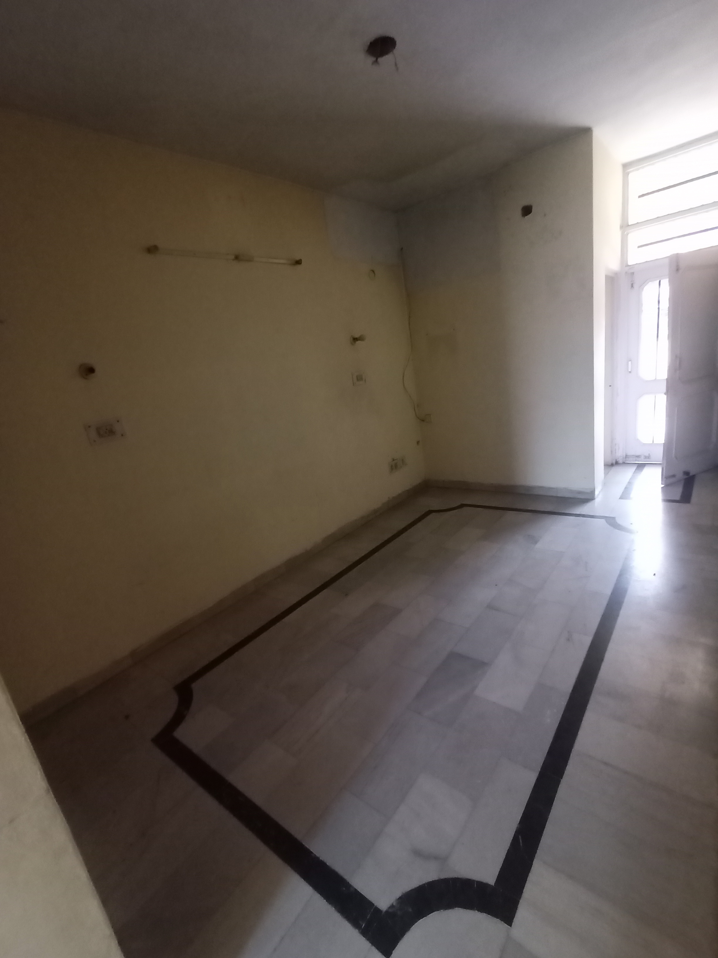 1.5 BHK + Study Room Independent House For Rent in Sector 11