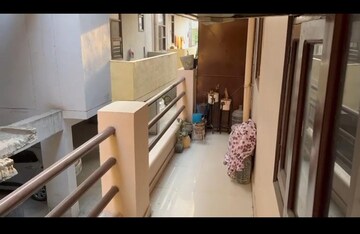 Balcony in 2 BHK Builder Floor at Sector 40 – for Rent