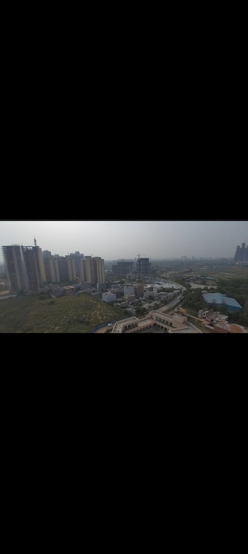Swimming Pool in 3 BHK Apartment at Signature Global Golf Greens, Sector 79 – for Rent
