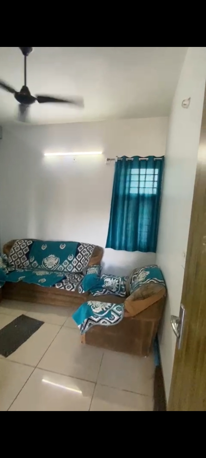 2 BHK Builder Floor For Rent in Jakhan