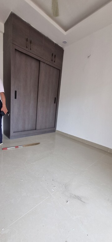 Furnished Amenities in 2 BHK Apartment at Zara Rossa, Sector 112 – for Rent
