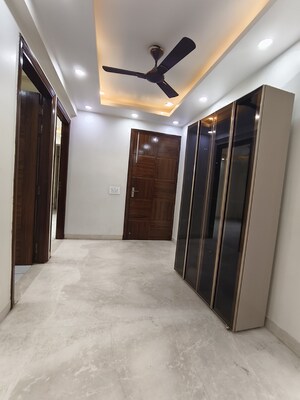 Building Lobby in 4 BHK Penthouse at DLF The Crest, Sector 54 – for Sale