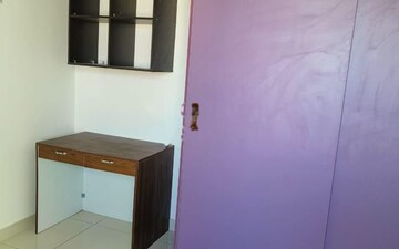 Room in 2 BHK Apartment at Prestige Finsbury Park Hyde, Bagaluru – for Rent