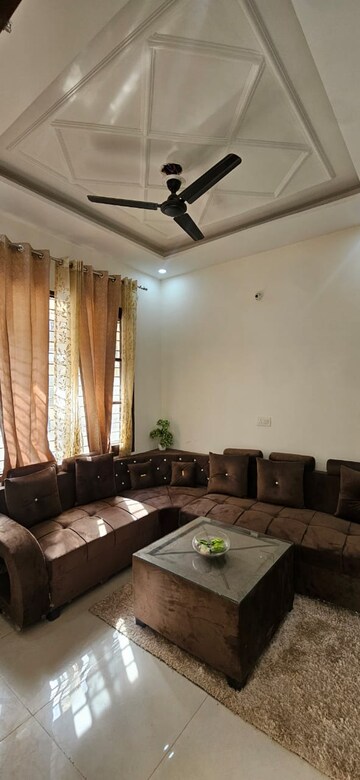 Living Room in 4 BHK Apartment at Silverglades The Ivy, Sector 28 – for Sale