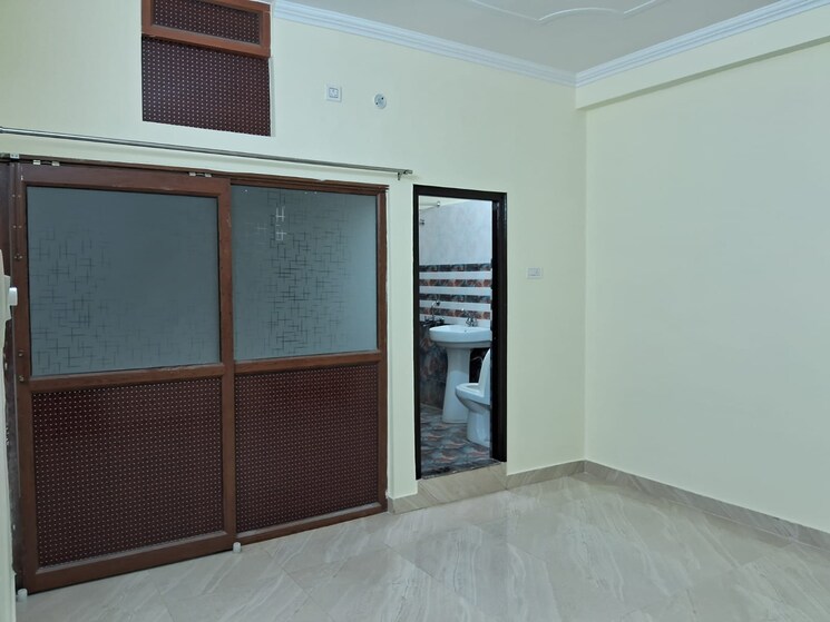 Room, vikas nagar 3 Bedroom 1800 Sq.Ft. Apartment In Vikas Nagar Lucknow 8821563