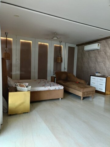 Living Room in 5 BHK Apartment at SS Southend Floors, South City 2 – for Sale