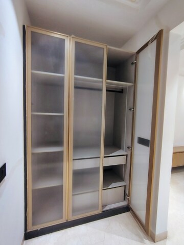 Furnished Amenities in 4 BHK Builder Floor at Sector 57 – for Rent
