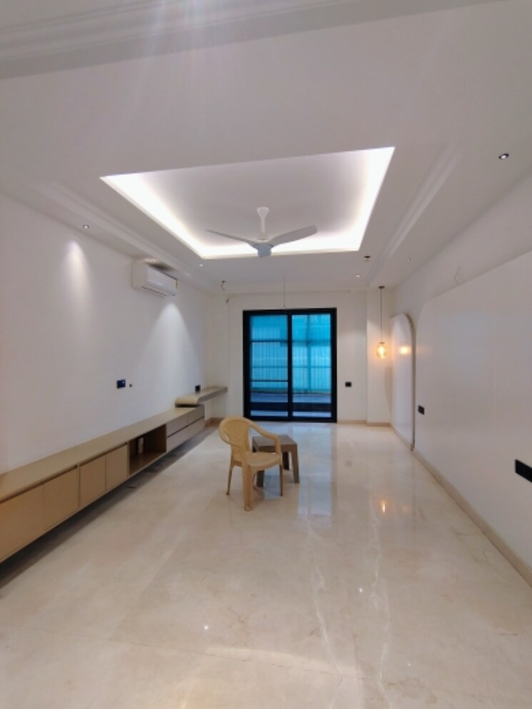 undefined, sector 57 4 Bedroom 305 Sq.Yd. Builder Floor In Sector 57 Gurgaon 8821607