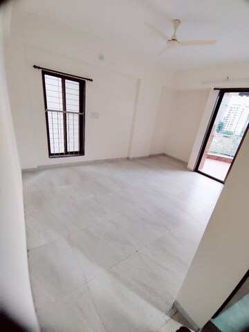 Room in 3.5 BHK Apartment at Yash Twin Tower, Baner – for Sale