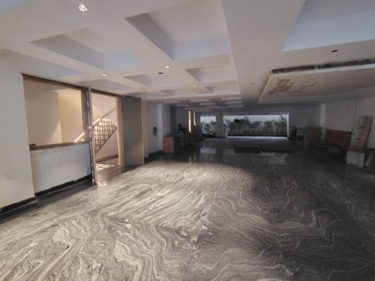  Parking, sector 57 4 Bedroom 305 Sq.Yd. Builder Floor In Sector 57 Gurgaon 8821607