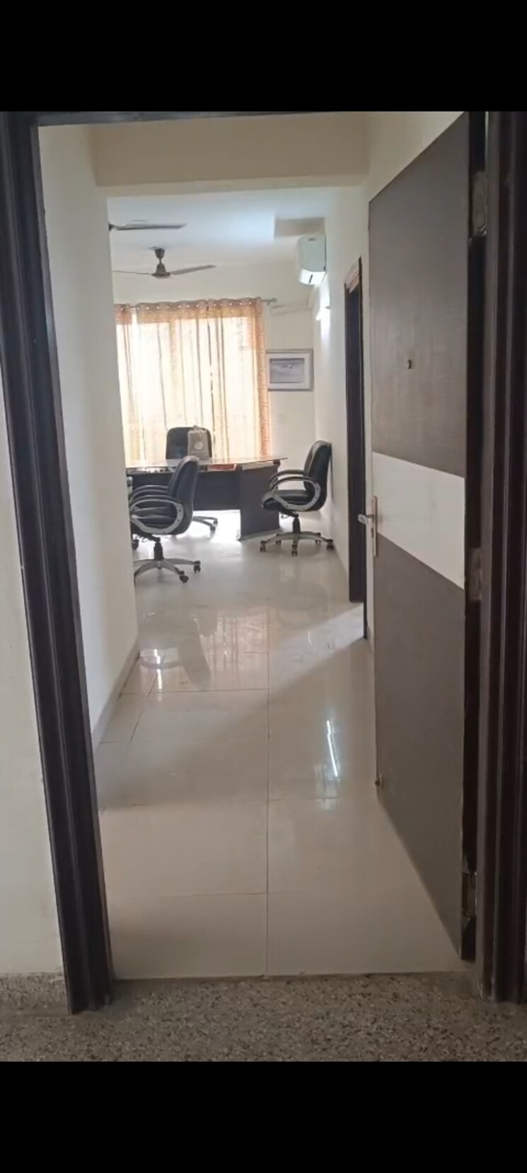 Living Room, satya-the-hermitage 3.5 Bedroom 1991 Sq.Ft. Apartment In Sector 103 Gurgaon 8821620