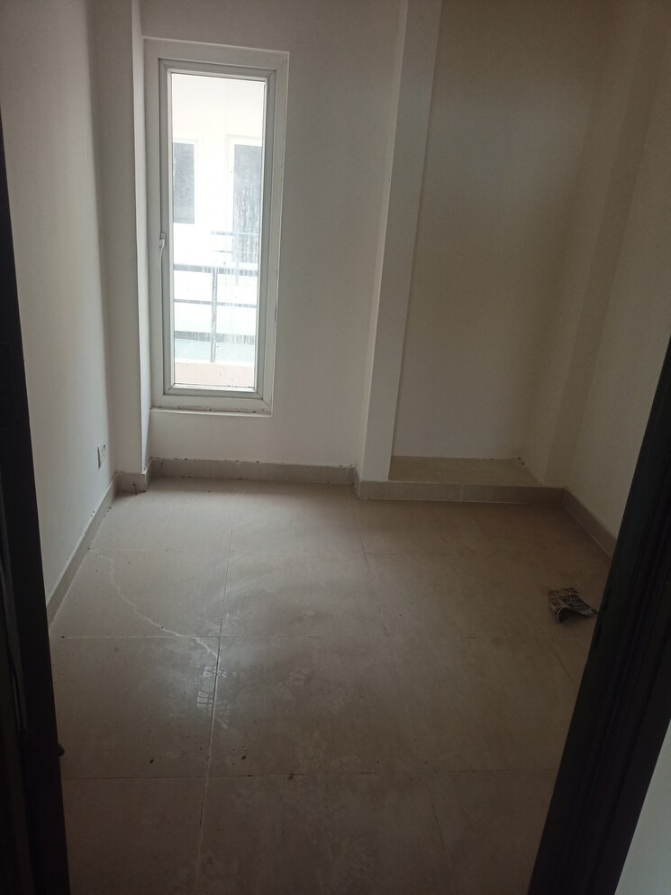 Room, wave-aranyam-valley 2.5 Bedroom 194 Sq.Yd. Apartment In Sector 2 Wave City Ghaziabad 8821681