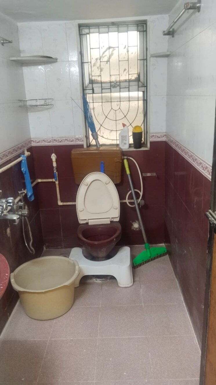 Bathroom, lok-gaurav-society 2 Bedroom 950 Sq.Ft. Apartment In Vikhroli West Mumbai 8821660