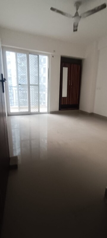 Room in 2 BHK Apartment at Omkar Royal Nest, Tech Zone 4 Greater Noida – for Sale