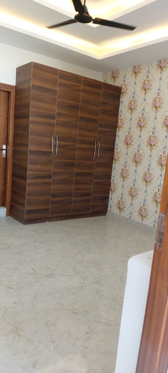 3 BHK Builder Floor For Sale in Engineers Enclave