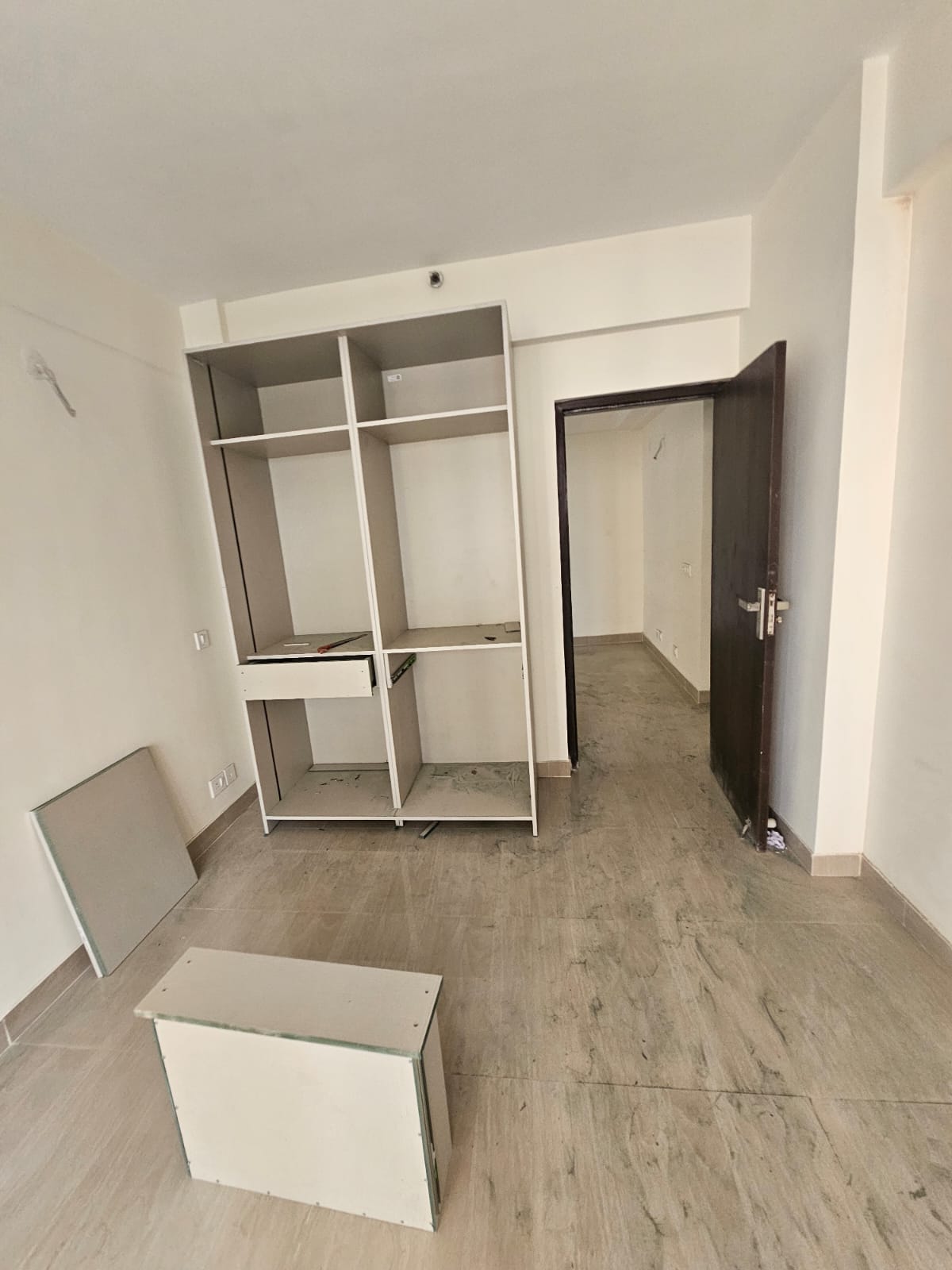 3 BHK Apartment For Rent in Ramprastha City The Edge Towers