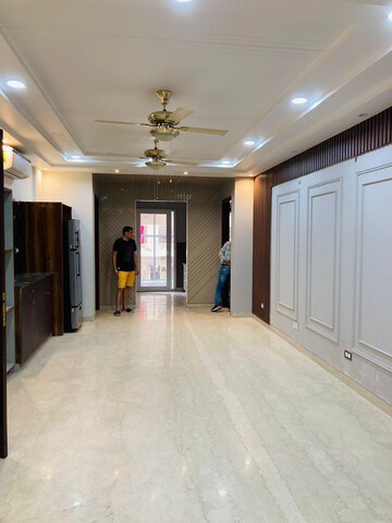 Room in 3 BHK Builder Floor at DLF City Phase IV, Dlf Phase iv – for Rent