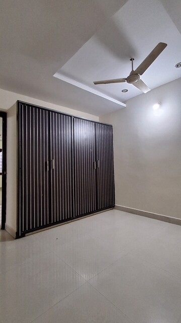 Furnished Amenities in 3 BHK Apartment at SM Homes Kondapur, Kondapur – for Rent
