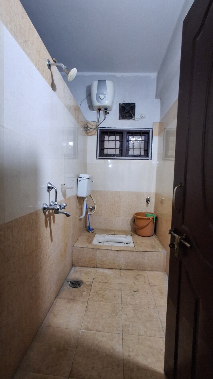 Bathroom, sm-homes-kondapur 3 Bedroom 1600 Sq.Ft. Apartment In Kondapur Hyderabad 8821832