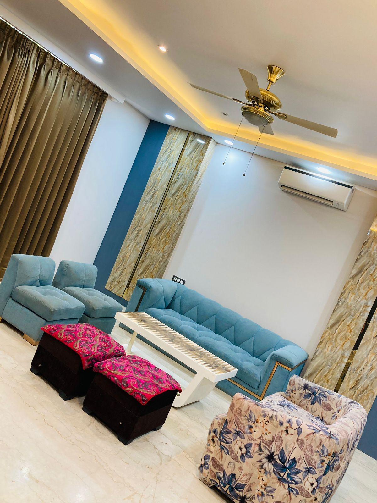 3 BHK Builder Floor For Rent in DLF Green Avenue