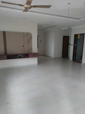 Room in 3 BHK Builder Floor at Basaveshwara Nagar – for Rent