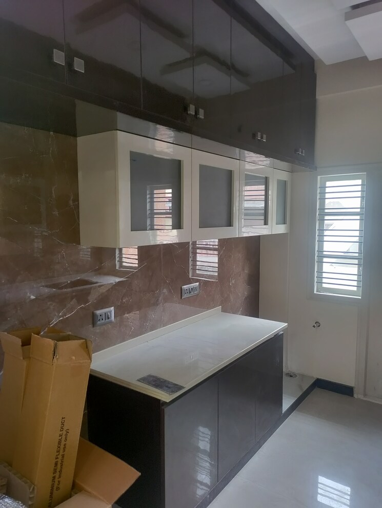 Kitchen, basaveshwara nagar 3 Bedroom 1880 Sq.Ft. Builder Floor In Basaveshwara Nagar Bangalore 8821752