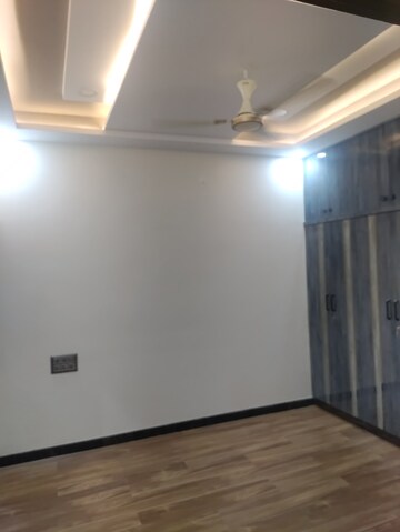 Room in 3 BHK Builder Floor at Basaveshwara Nagar – for Rent