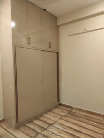 Room in 2.5 BHK Builder Floor at Jankipuram – for Rent