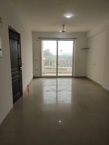 Room in 2 BHK Apartment at Shapoorji Pallonji Joyville Phase 2, Sector 102 – for Rent