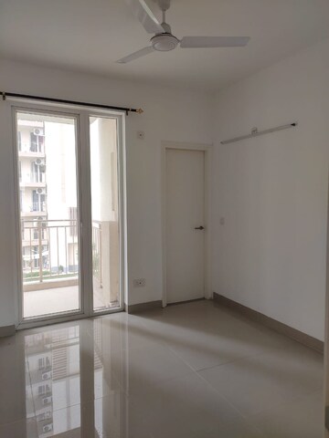 Room in 2 BHK Apartment at Shapoorji Pallonji Joyville Phase 2, Sector 102 – for Rent