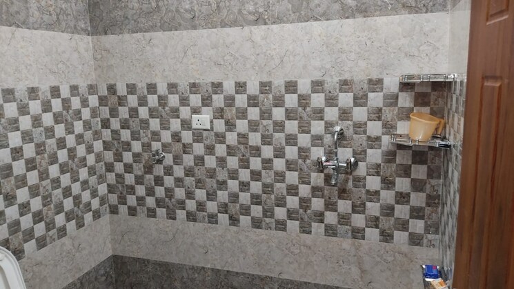 Bathroom, sahastradhara road 3 Bedroom 1805 Sq.Ft. Builder Floor In Sahastradhara Road Dehradun 8821842